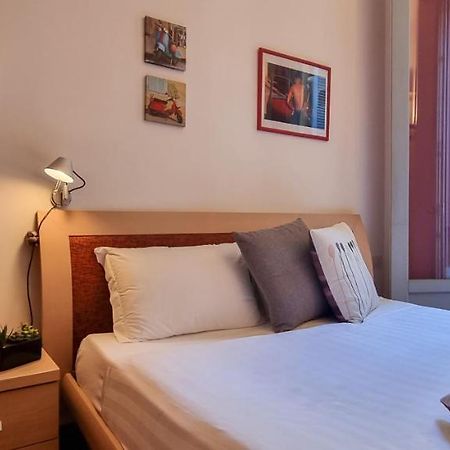Ferienwohnung Altido Trendy 1-Bed Flat, Easy Access To Centre Mailand Exterior foto