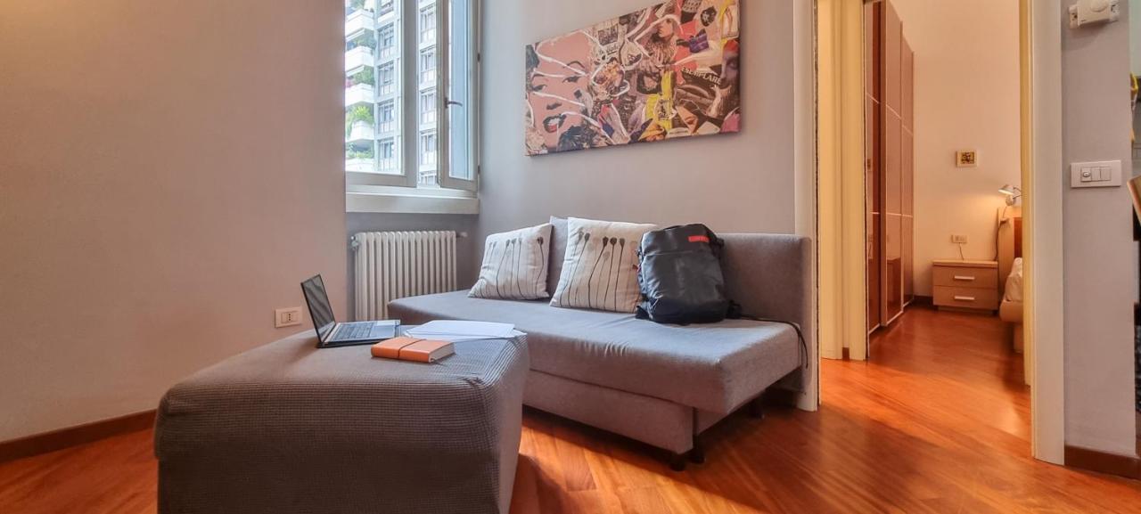 Ferienwohnung Altido Trendy 1-Bed Flat, Easy Access To Centre Mailand Exterior foto
