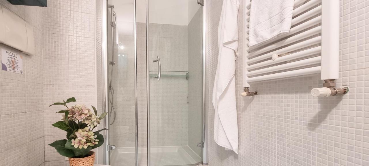 Ferienwohnung Altido Trendy 1-Bed Flat, Easy Access To Centre Mailand Exterior foto